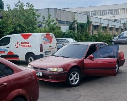 Красный Хонда Аккорд, объемом двигателя 2.2 л и пробегом 330 тыс. км за 600 $, фото 3 на Automoto.ua