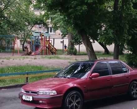 Красный Хонда Аккорд, объемом двигателя 2.2 л и пробегом 330 тыс. км за 600 $, фото 9 на Automoto.ua