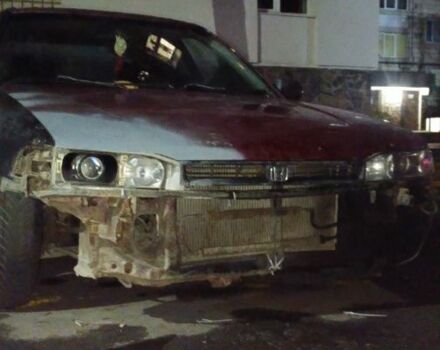 Красный Хонда Аккорд, объемом двигателя 2.2 л и пробегом 400 тыс. км за 1800 $, фото 2 на Automoto.ua