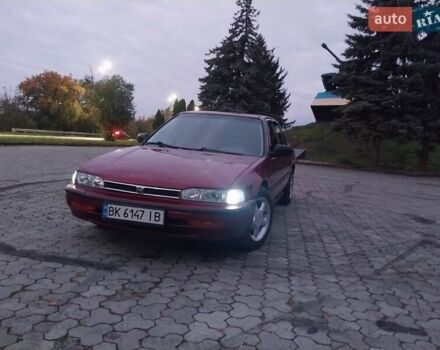 Красный Хонда Аккорд, объемом двигателя 2 л и пробегом 340 тыс. км за 2500 $, фото 3 на Automoto.ua