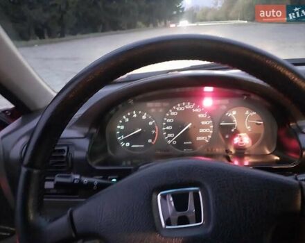 Красный Хонда Аккорд, объемом двигателя 2 л и пробегом 340 тыс. км за 2500 $, фото 7 на Automoto.ua