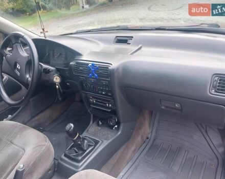 Красный Хонда Аккорд, объемом двигателя 2 л и пробегом 340 тыс. км за 2500 $, фото 40 на Automoto.ua