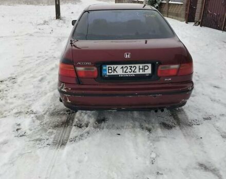 Красный Хонда Аккорд, объемом двигателя 2 л и пробегом 500 тыс. км за 2400 $, фото 5 на Automoto.ua