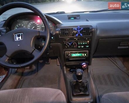 Красный Хонда Аккорд, объемом двигателя 2 л и пробегом 340 тыс. км за 2500 $, фото 6 на Automoto.ua