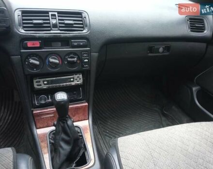 Красный Хонда Аккорд, объемом двигателя 2 л и пробегом 370 тыс. км за 2000 $, фото 1 на Automoto.ua