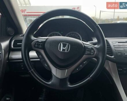 Красный Хонда Аккорд, объемом двигателя 2.35 л и пробегом 143 тыс. км за 7999 $, фото 5 на Automoto.ua