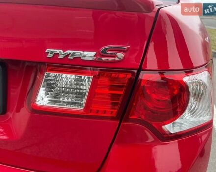 Красный Хонда Аккорд, объемом двигателя 2.4 л и пробегом 218 тыс. км за 9300 $, фото 1 на Automoto.ua