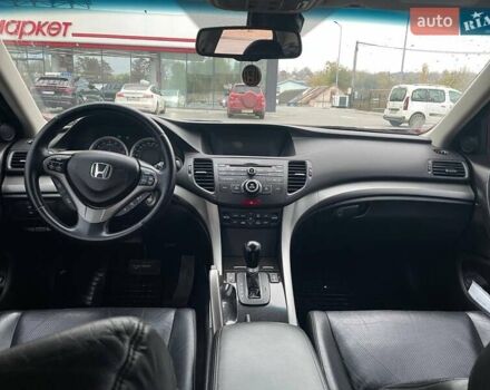 Красный Хонда Аккорд, объемом двигателя 2.35 л и пробегом 143 тыс. км за 7999 $, фото 3 на Automoto.ua