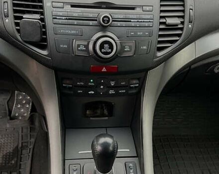 Красный Хонда Аккорд, объемом двигателя 2.4 л и пробегом 262 тыс. км за 8200 $, фото 17 на Automoto.ua