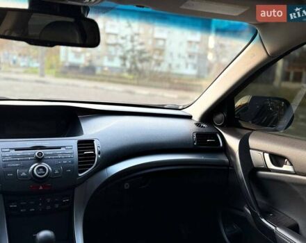 Червоний Хонда Аккорд, об'ємом двигуна 2 л та пробігом 140 тис. км за 11999 $, фото 20 на Automoto.ua