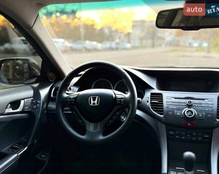 Червоний Хонда Аккорд, об'ємом двигуна 2 л та пробігом 140 тис. км за 11999 $, фото 19 на Automoto.ua