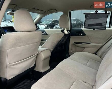 Красный Хонда Аккорд, объемом двигателя 2.4 л и пробегом 224 тыс. км за 9990 $, фото 16 на Automoto.ua