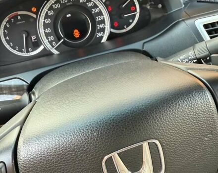 Красный Хонда Аккорд, объемом двигателя 3.5 л и пробегом 208 тыс. км за 16700 $, фото 12 на Automoto.ua