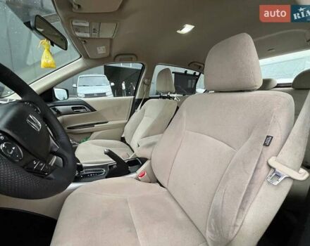 Красный Хонда Аккорд, объемом двигателя 2.4 л и пробегом 224 тыс. км за 9990 $, фото 24 на Automoto.ua