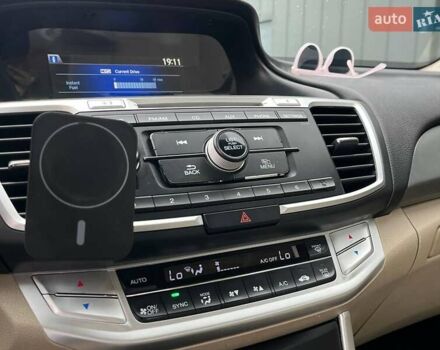 Красный Хонда Аккорд, объемом двигателя 2.4 л и пробегом 224 тыс. км за 9990 $, фото 21 на Automoto.ua