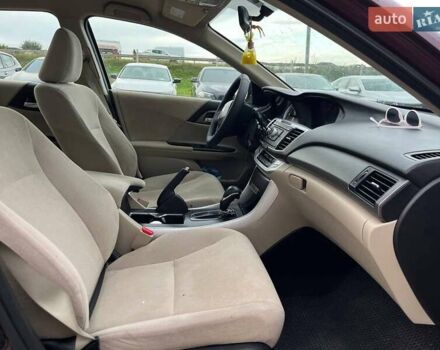 Красный Хонда Аккорд, объемом двигателя 2.4 л и пробегом 224 тыс. км за 9990 $, фото 7 на Automoto.ua