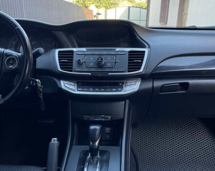 Красный Хонда Аккорд, объемом двигателя 2.4 л и пробегом 205 тыс. км за 12200 $, фото 21 на Automoto.ua