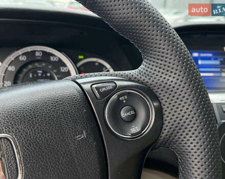 Красный Хонда Аккорд, объемом двигателя 2.4 л и пробегом 224 тыс. км за 9990 $, фото 18 на Automoto.ua