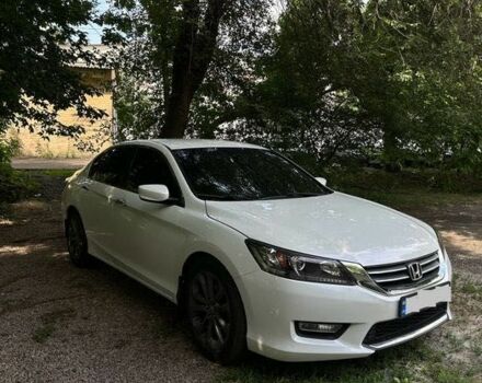 Красный Хонда Аккорд, объемом двигателя 2.2 л и пробегом 203 тыс. км за 10800 $, фото 1 на Automoto.ua