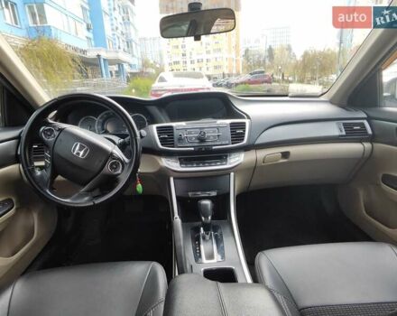 Червоний Хонда Аккорд, об'ємом двигуна 2.4 л та пробігом 128 тис. км за 11999 $, фото 14 на Automoto.ua