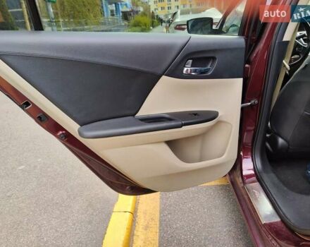 Червоний Хонда Аккорд, об'ємом двигуна 2.4 л та пробігом 128 тис. км за 11999 $, фото 17 на Automoto.ua