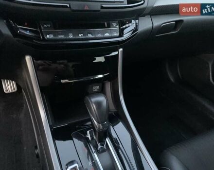 Красный Хонда Аккорд, объемом двигателя 2.4 л и пробегом 90 тыс. км за 15900 $, фото 3 на Automoto.ua