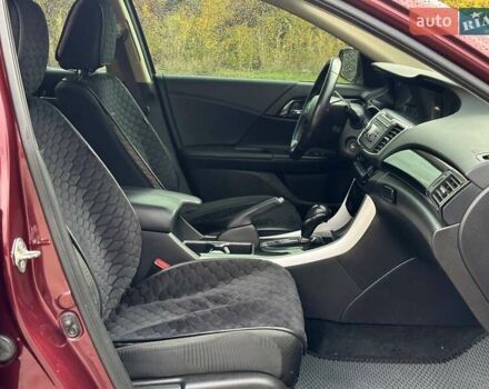 Красный Хонда Аккорд, объемом двигателя 2.36 л и пробегом 184 тыс. км за 13350 $, фото 10 на Automoto.ua