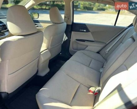 Красный Хонда Аккорд, объемом двигателя 2.35 л и пробегом 138 тыс. км за 16200 $, фото 9 на Automoto.ua