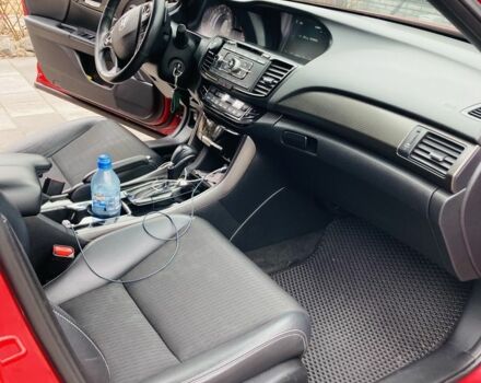 Красный Хонда Аккорд, объемом двигателя 0.24 л и пробегом 160 тыс. км за 13900 $, фото 13 на Automoto.ua