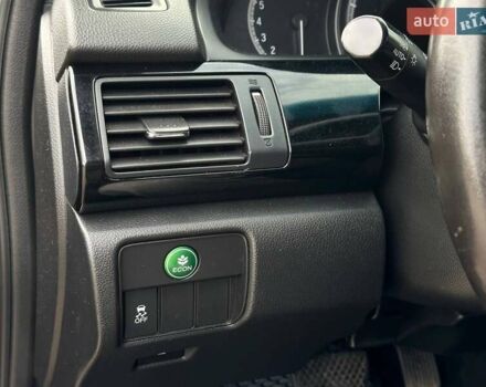 Красный Хонда Аккорд, объемом двигателя 2.36 л и пробегом 184 тыс. км за 13350 $, фото 17 на Automoto.ua