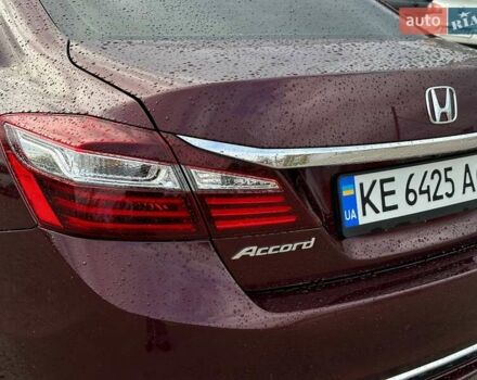 Красный Хонда Аккорд, объемом двигателя 2.36 л и пробегом 184 тыс. км за 13350 $, фото 8 на Automoto.ua