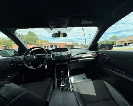 Красный Хонда Аккорд, объемом двигателя 2.4 л и пробегом 64 тыс. км за 9100 $, фото 7 на Automoto.ua