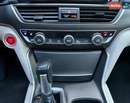 Красный Хонда Аккорд, объемом двигателя 1.5 л и пробегом 96 тыс. км за 19400 $, фото 23 на Automoto.ua