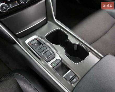 Красный Хонда Аккорд, объемом двигателя 2 л и пробегом 112 тыс. км за 17900 $, фото 19 на Automoto.ua