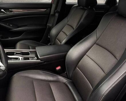 Красный Хонда Аккорд, объемом двигателя 1.5 л и пробегом 41 тыс. км за 17000 $, фото 3 на Automoto.ua