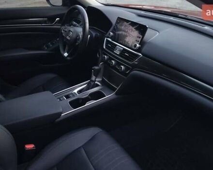 Красный Хонда Аккорд, объемом двигателя 1.5 л и пробегом 14 тыс. км за 19900 $, фото 5 на Automoto.ua