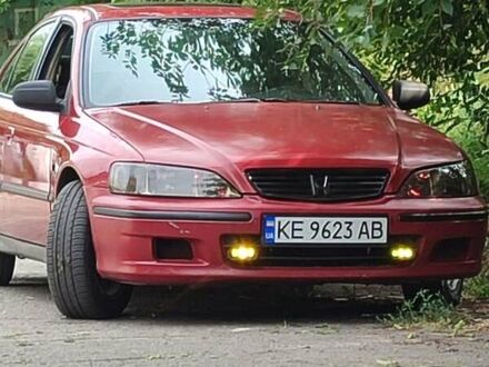 Красный Хонда Аккорд, объемом двигателя 2 л и пробегом 405 тыс. км за 2900 $, фото 1 на Automoto.ua