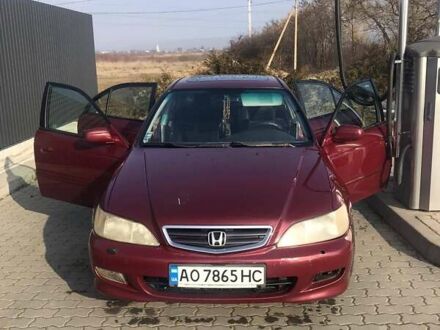 Хонда Аккорд 2002 у Ужгороді на Automoto.ua Червоний Хонда Аккорд, об'ємом двигуна 2.3 л та пробігом 300 тис. км за 4600 $, фото 1 на Automoto.ua