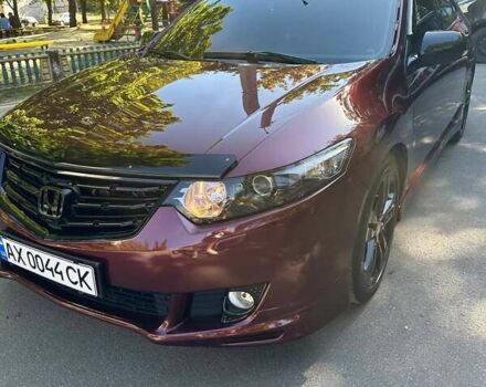 Красный Хонда Аккорд, объемом двигателя 2.4 л и пробегом 119 тыс. км за 10000 $, фото 1 на Automoto.ua