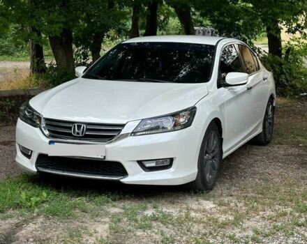 Красный Хонда Аккорд, объемом двигателя 2.2 л и пробегом 203 тыс. км за 10800 $, фото 1 на Automoto.ua