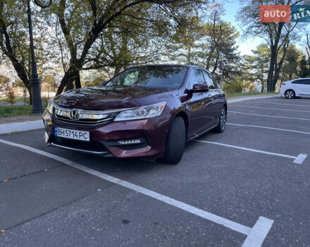 Красный Хонда Аккорд, объемом двигателя 2 л и пробегом 240 тыс. км за 15000 $, фото 1 на Automoto.ua