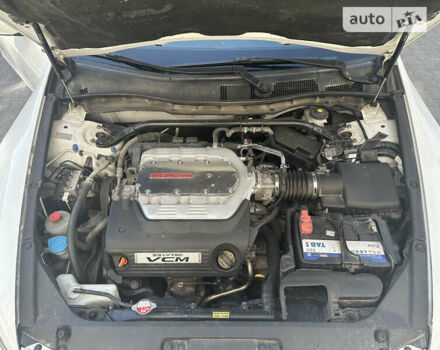 Хонда Аккорд, объемом двигателя 3.5 л и пробегом 240 тыс. км за 10999 $, фото 6 на Automoto.ua