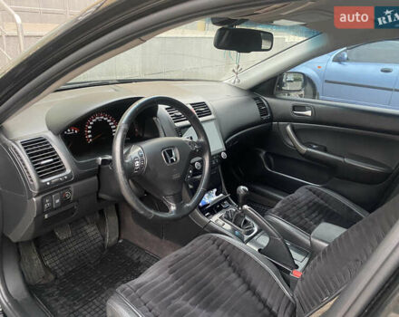 Хонда Аккорд, объемом двигателя 2 л и пробегом 282 тыс. км за 8800 $, фото 8 на Automoto.ua