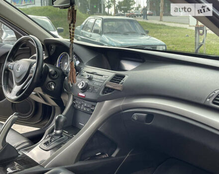 Хонда Аккорд, объемом двигателя 2.4 л и пробегом 147 тыс. км за 9500 $, фото 7 на Automoto.ua