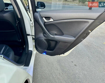 Хонда Аккорд, объемом двигателя 2 л и пробегом 240 тыс. км за 13000 $, фото 24 на Automoto.ua