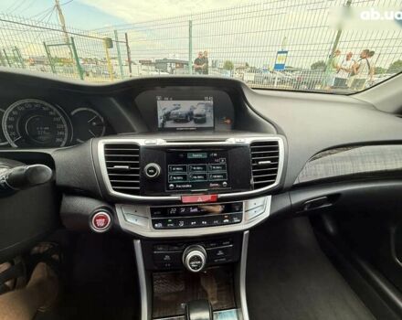 Хонда Аккорд, объемом двигателя 3.5 л и пробегом 308 тыс. км за 13790 $, фото 19 на Automoto.ua