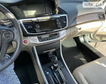 Хонда Аккорд, объемом двигателя 2.4 л и пробегом 183 тыс. км за 13500 $, фото 23 на Automoto.ua
