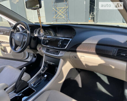 Хонда Аккорд, объемом двигателя 2.4 л и пробегом 183 тыс. км за 13500 $, фото 28 на Automoto.ua