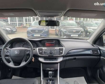 Хонда Аккорд, объемом двигателя 2.4 л и пробегом 180 тыс. км за 12300 $, фото 12 на Automoto.ua