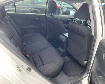 Хонда Аккорд, объемом двигателя 2.4 л и пробегом 180 тыс. км за 12300 $, фото 10 на Automoto.ua